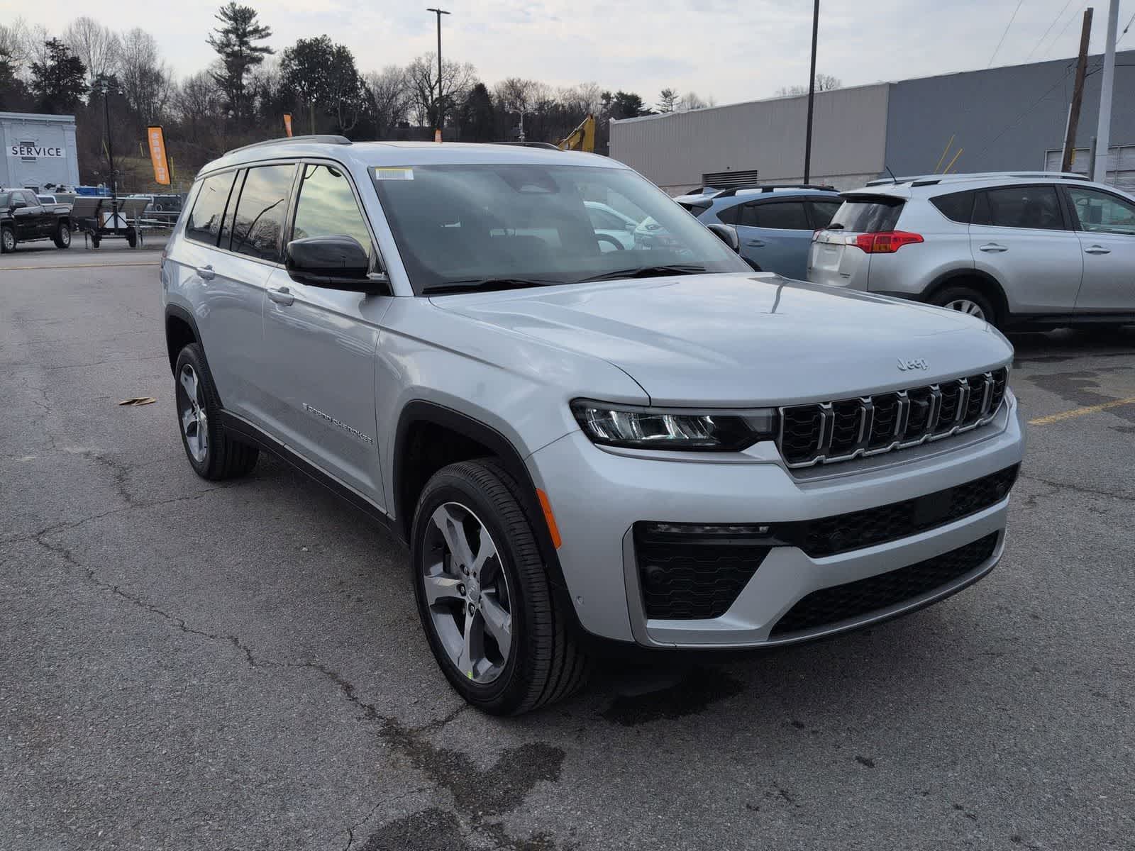 2026 Jeep Grand Cherokee — side profile view