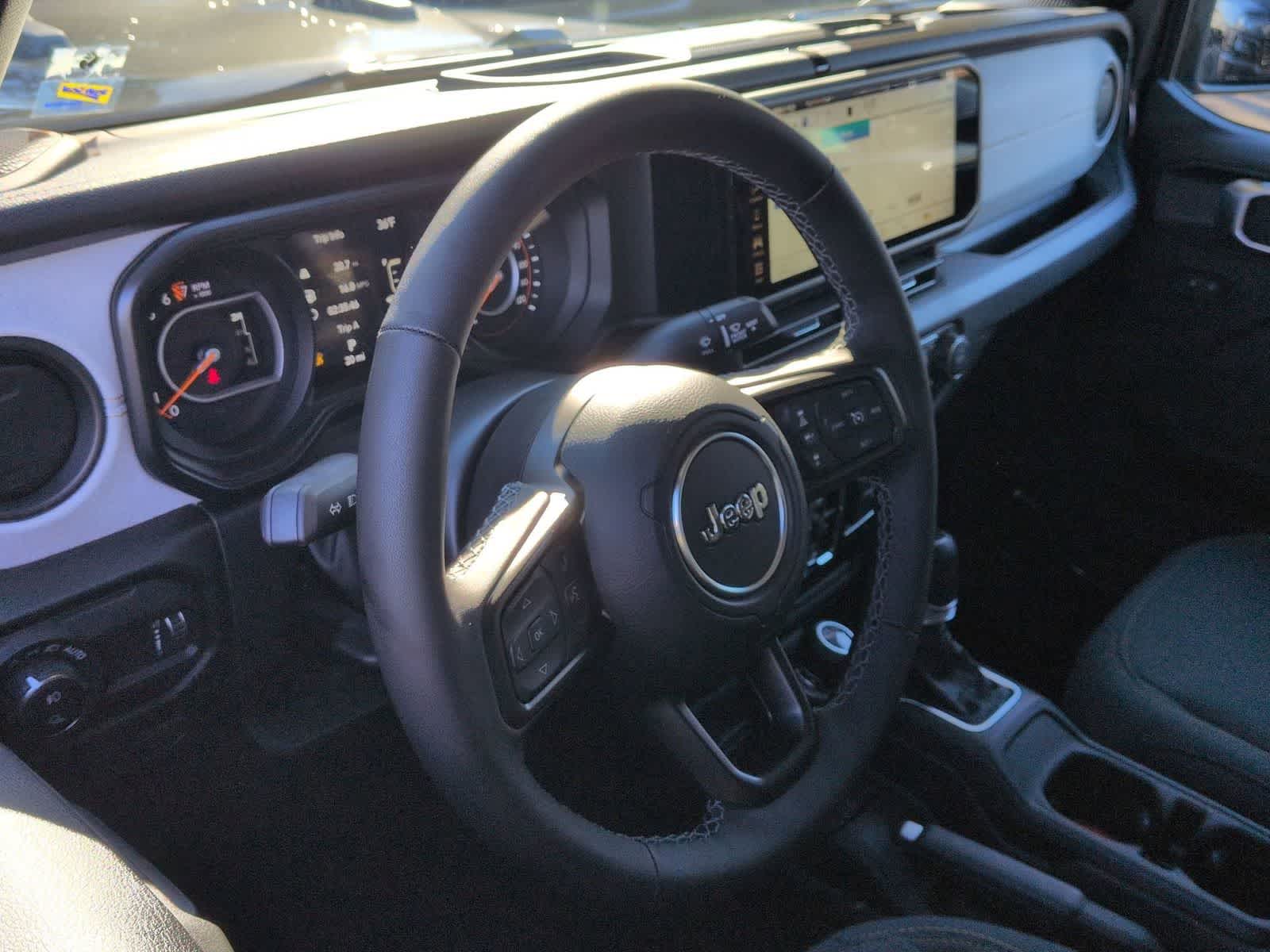 2026 Jeep Gladiator — side profile view