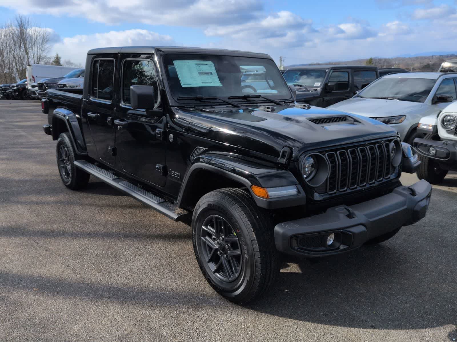 2026 Jeep Gladiator — side profile view