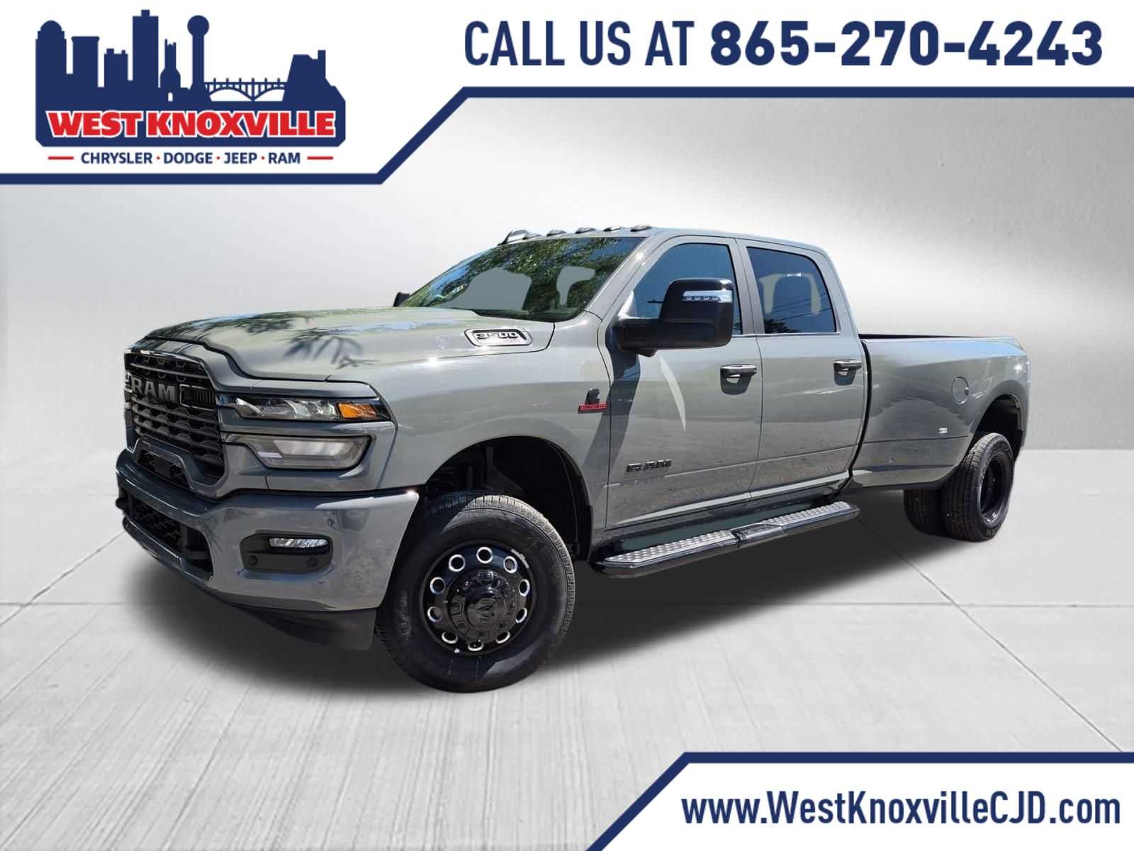 2026 RAM 3500 RAM 3500 BIG HORN CREW CAB 4X4 8' BOX in Ceramic Gray Clear-Coat Exterior Paint — front three-quarter view
