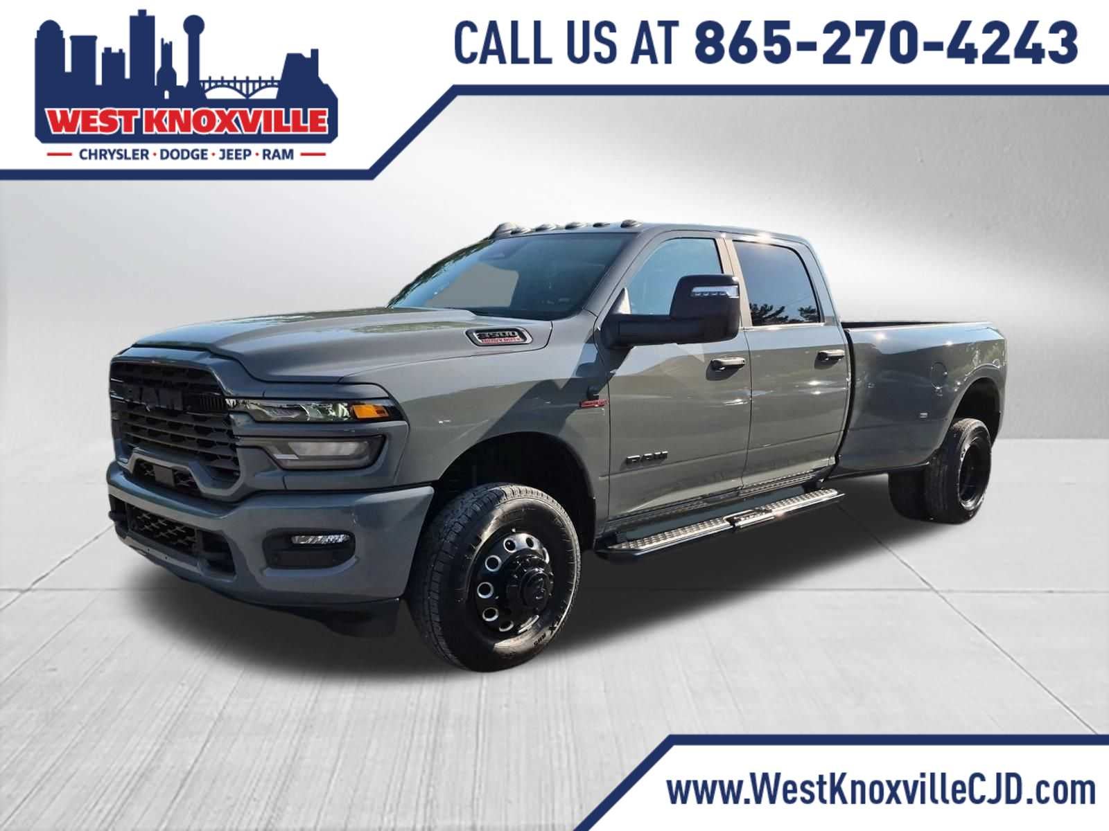 2026 RAM 3500 RAM 3500 BIG HORN CREW CAB 4X4 8' BOX in Ceramic Gray Clear-Coat Exterior Paint — front three-quarter view