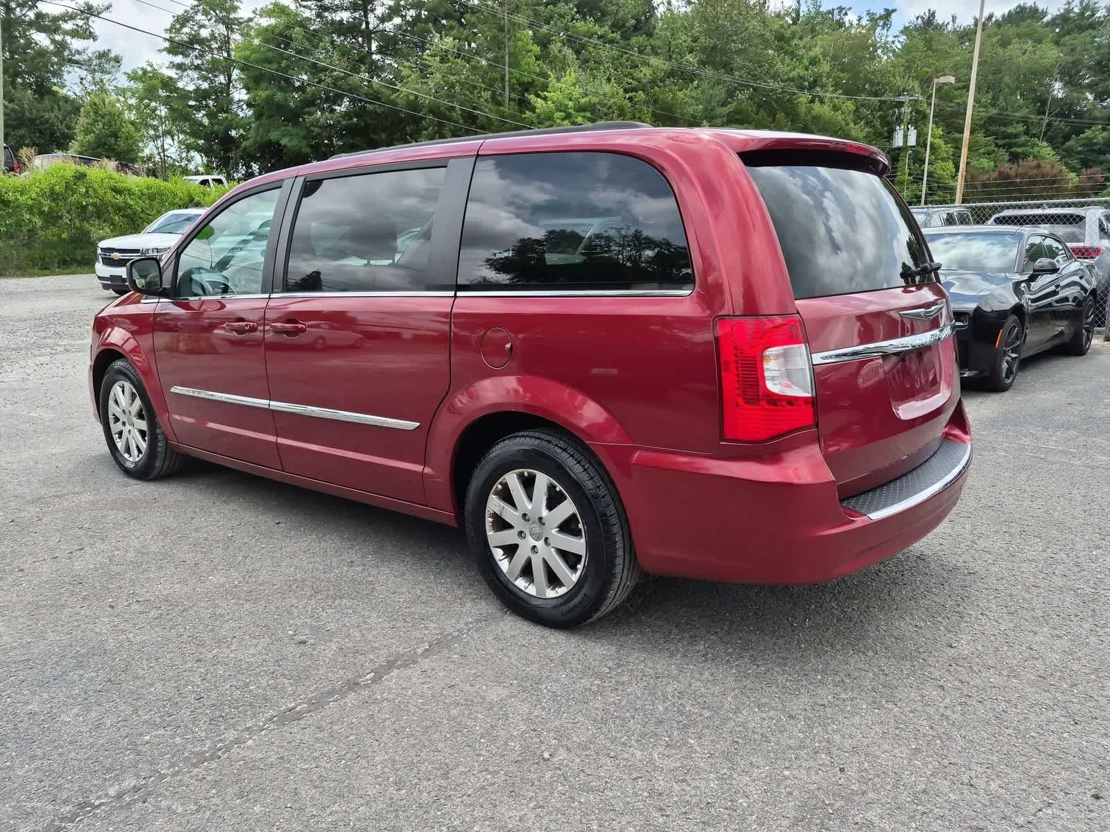 2013 Chrysler Town & Country — interior view