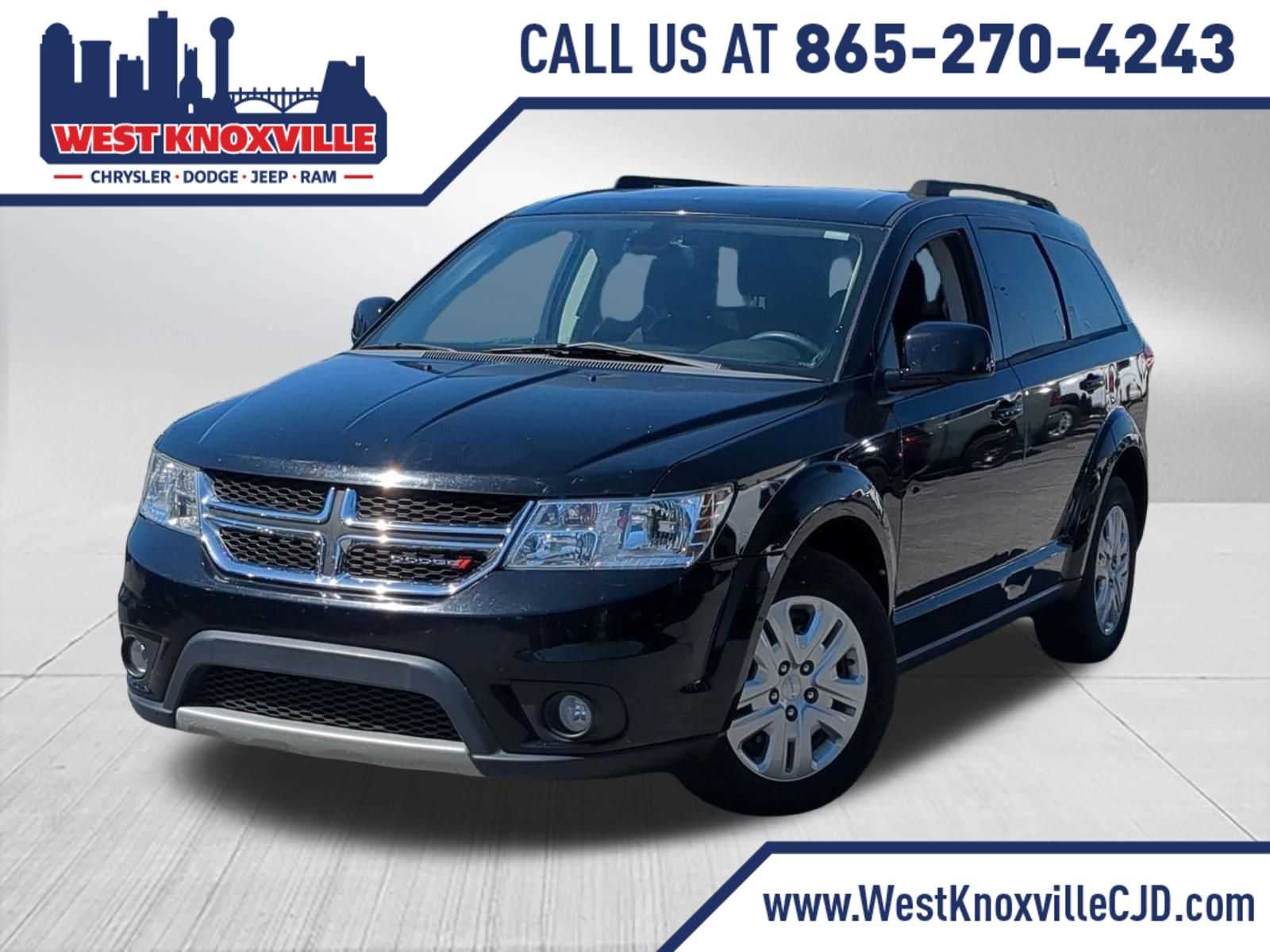 2019 Dodge Journey SE in Pitch Black Clearcoat — front three-quarter view