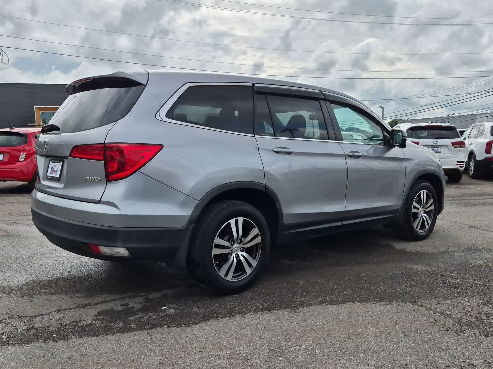 2016 Honda Pilot — interior view