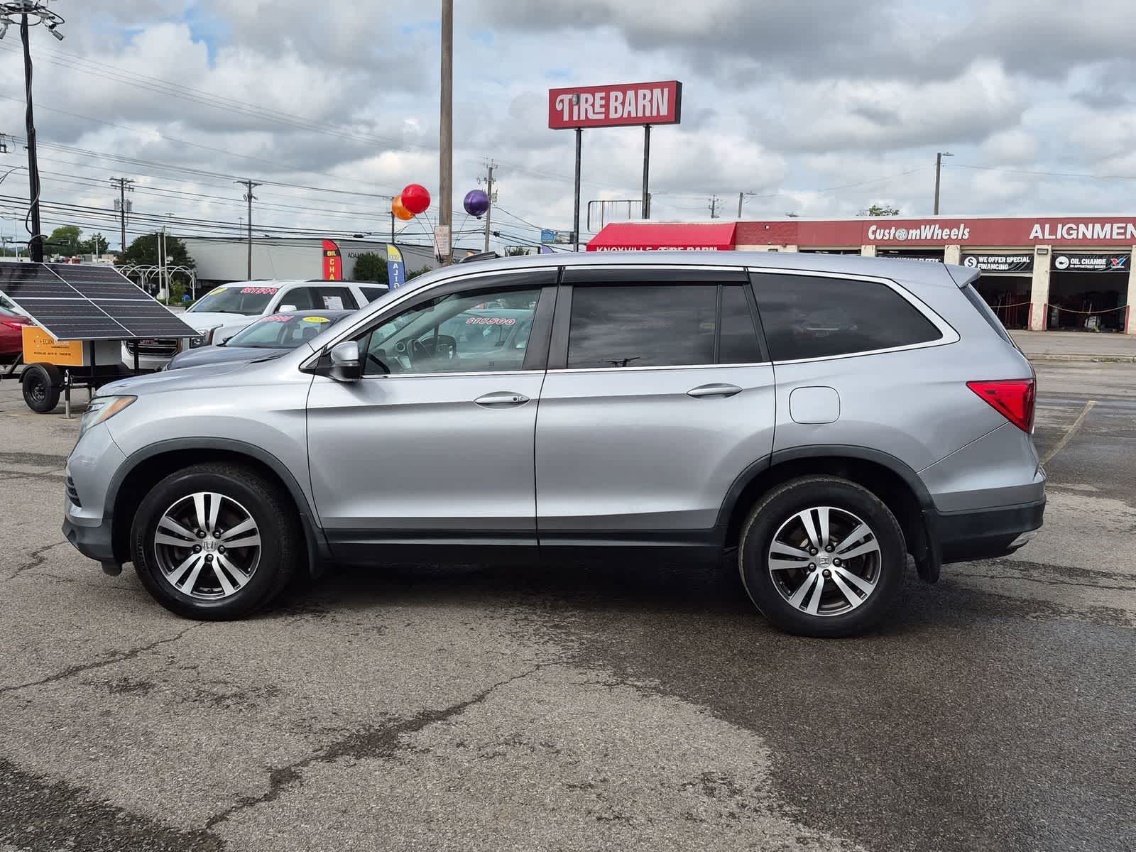 2016 Honda Pilot — detail view