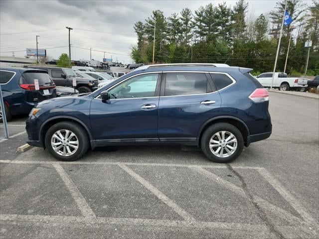 2016 Nissan Rogue — side profile view